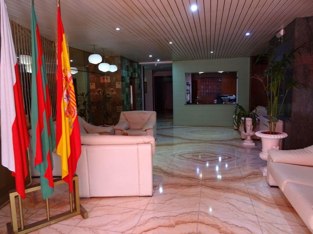 Hotel Marques De Santillana Torrelavega Dış mekan fotoğraf