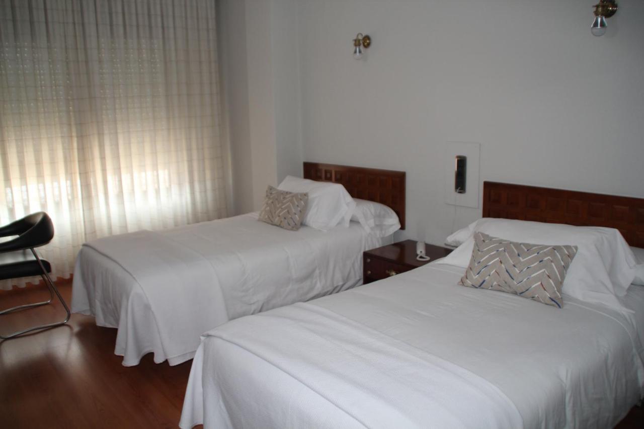 Hotel Marques De Santillana Torrelavega Dış mekan fotoğraf