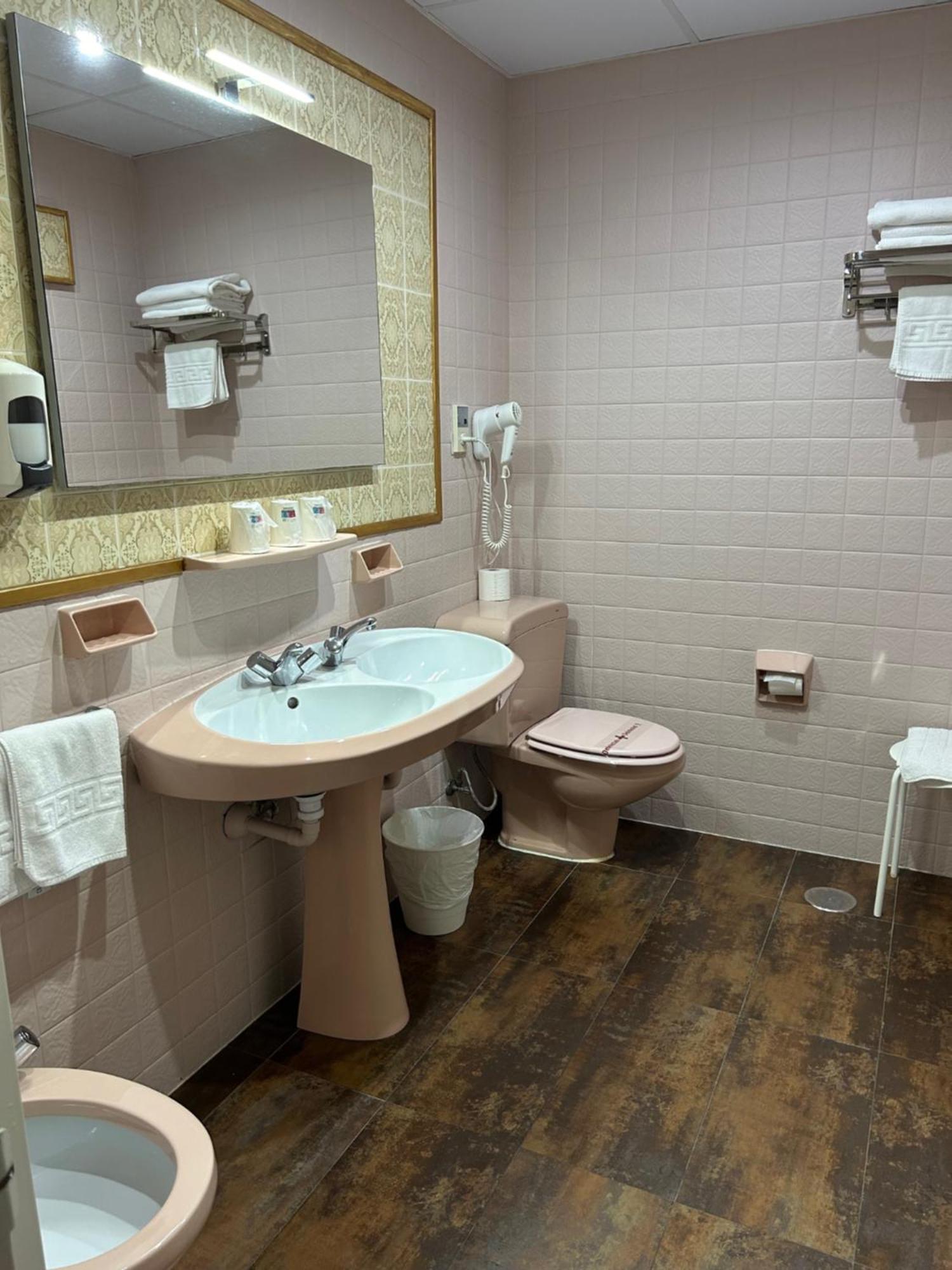 Hotel Marques De Santillana Torrelavega Dış mekan fotoğraf