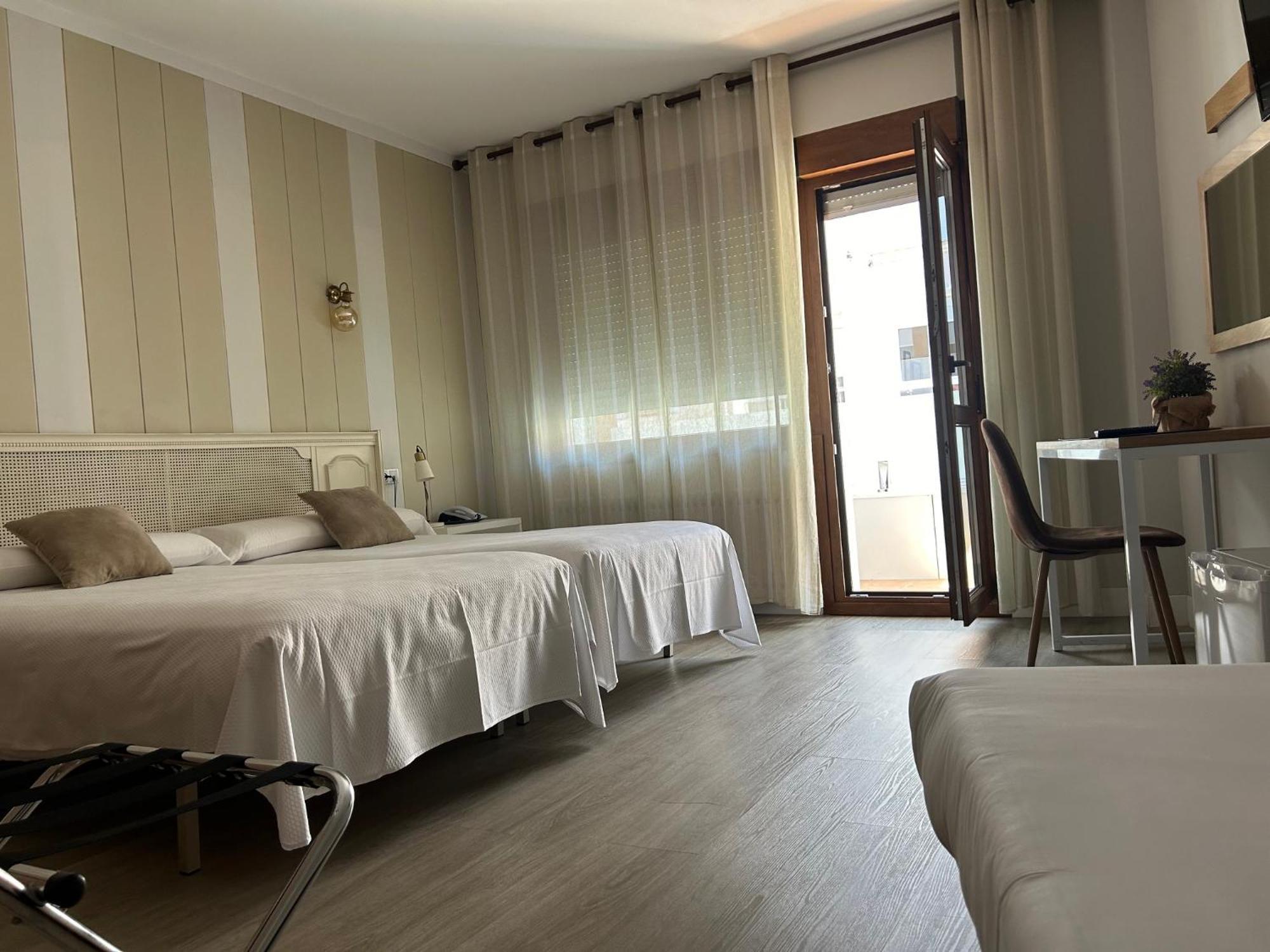 Hotel Marques De Santillana Torrelavega Dış mekan fotoğraf