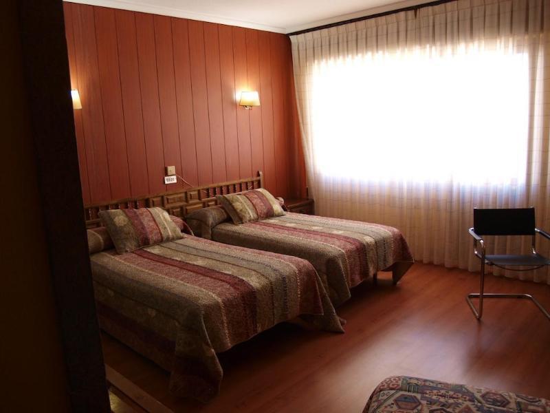 Hotel Marques De Santillana Torrelavega Dış mekan fotoğraf