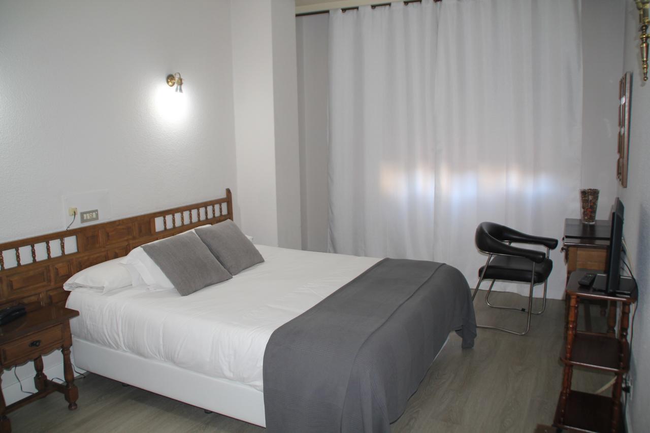Hotel Marques De Santillana Torrelavega Dış mekan fotoğraf
