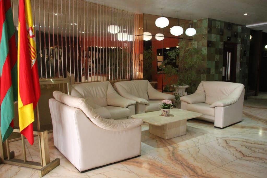 Hotel Marques De Santillana Torrelavega Dış mekan fotoğraf