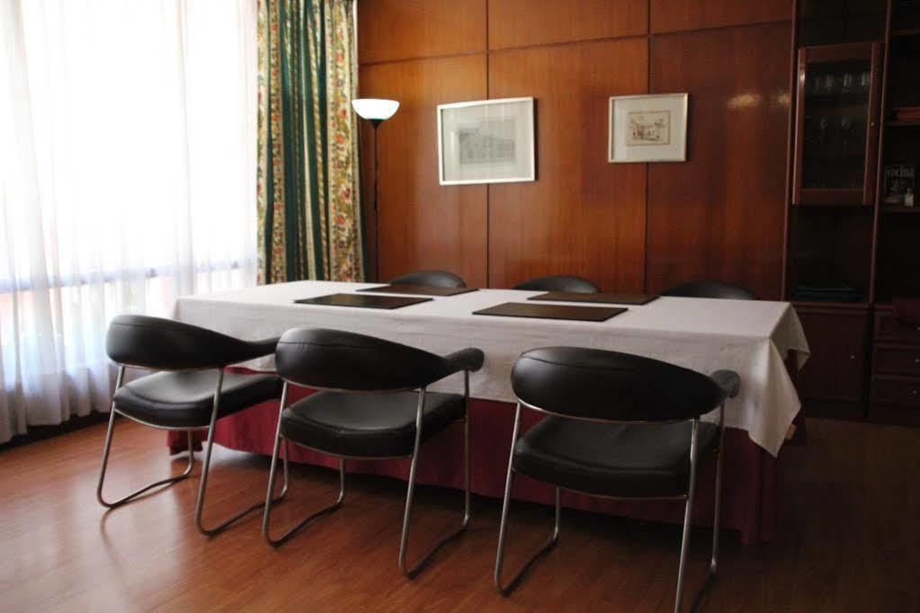 Hotel Marques De Santillana Torrelavega Dış mekan fotoğraf