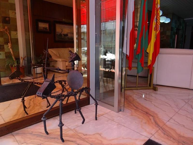 Hotel Marques De Santillana Torrelavega Dış mekan fotoğraf