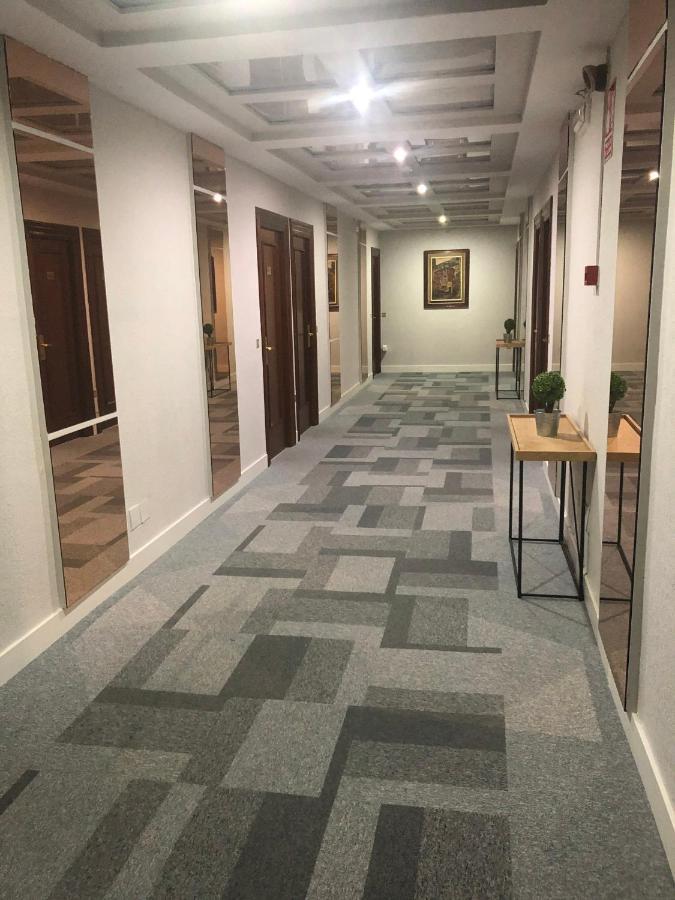 Hotel Marques De Santillana Torrelavega Dış mekan fotoğraf